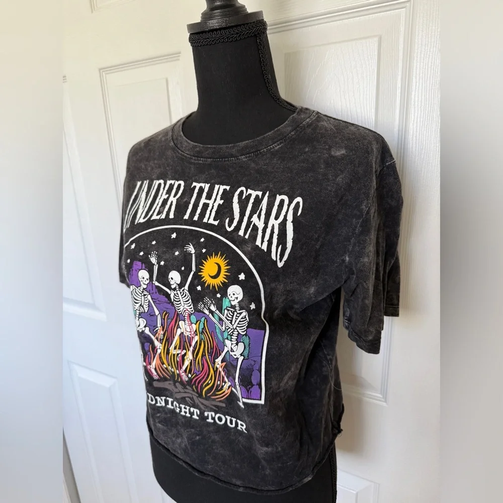 FifthSun graphic crop t-shirt - Picture 2 of 7